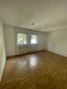 Duisburg: Zentrale und frisch renovierte 2-Zimmer-Wohnung zu vermieten! - Duisburg