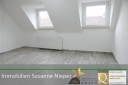 Gemtlich und lichtdurchflutet im Dachgeschoss -  Dreizimmerwohnung in Duisburg Beeck - Duisburg