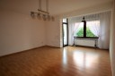 Schöne helle und gut aufgeteilte Wohnung im Erdgeschoss mit Balkon! - Duisburg